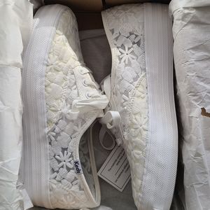 Keds Triple Floral Embroidery 6.5